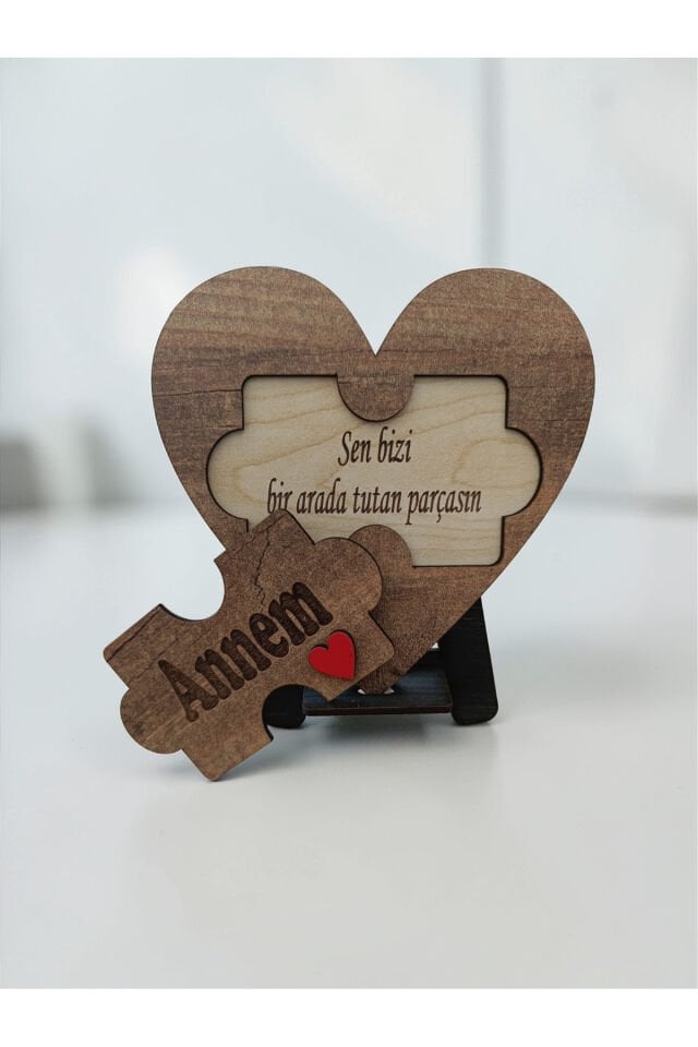 Kişiye Özel Ahşap Puzzle Kalp Masa Dekoru – Annem Yazılı, Anlamlı Hediye – 20 cm