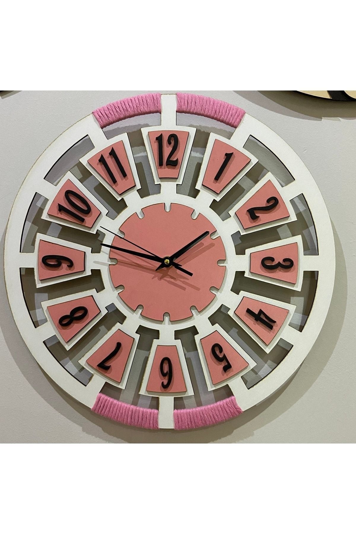 Dekoratif Özel Beyaz Pembe Ahşap Duvar Saati