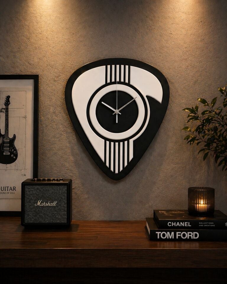 Siyah & Beyaz Gitar Pena Formlu Duvar Saati 40 Cm – Modern Tasarım