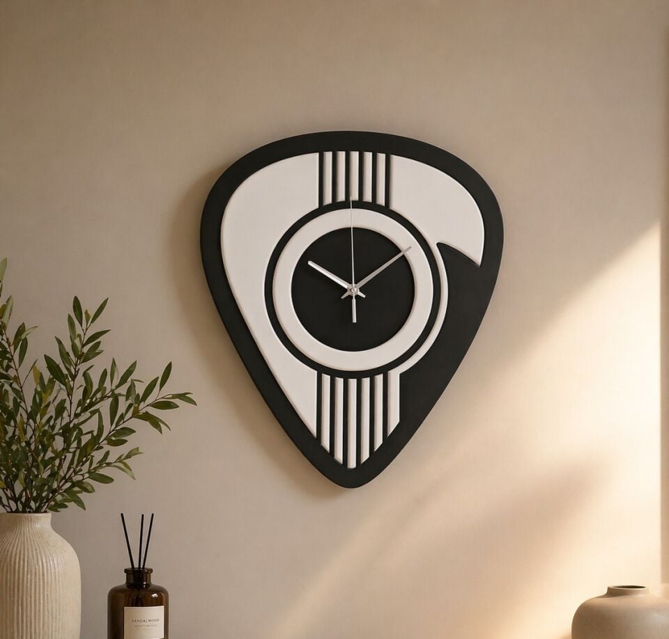Siyah & Beyaz Gitar Pena Formlu Duvar Saati 40 Cm – Modern Tasarım
